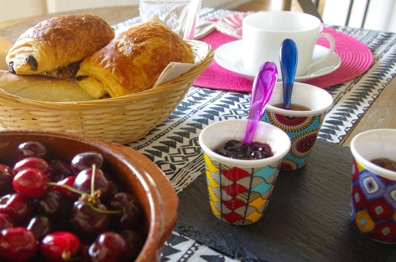 Logis Saint Leonard Bed and Breakfast Dompierre-sur-Mer Exteriör bild