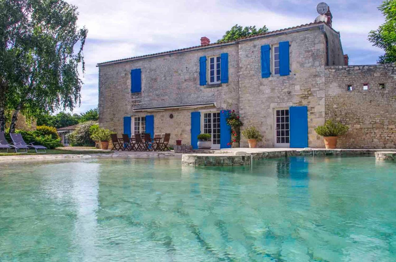Logis Saint Leonard Bed and Breakfast Dompierre-sur-Mer Exteriör bild