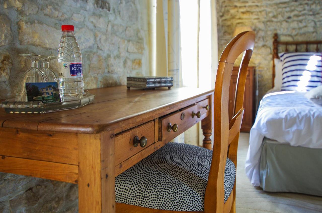Logis Saint Leonard Bed and Breakfast Dompierre-sur-Mer Exteriör bild