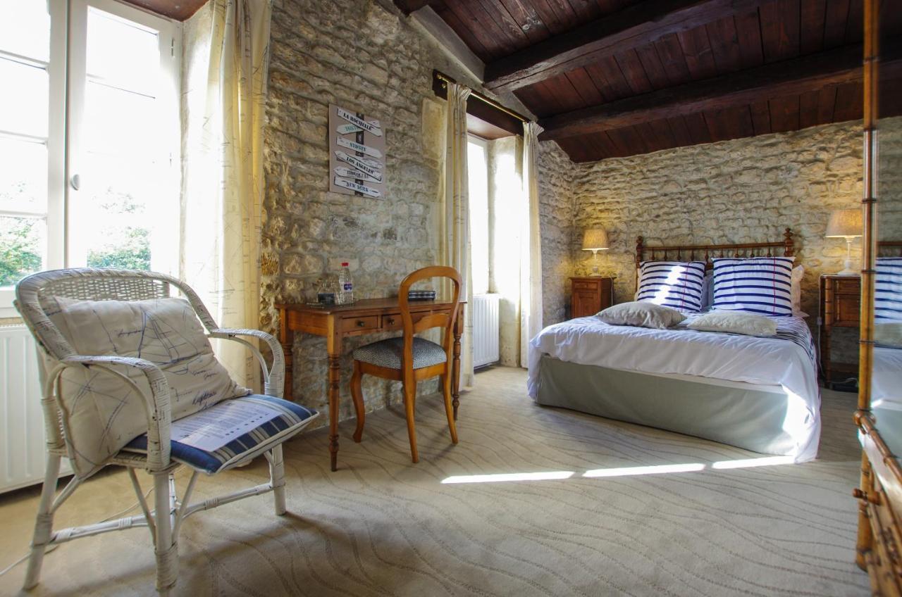 Logis Saint Leonard Bed and Breakfast Dompierre-sur-Mer Exteriör bild