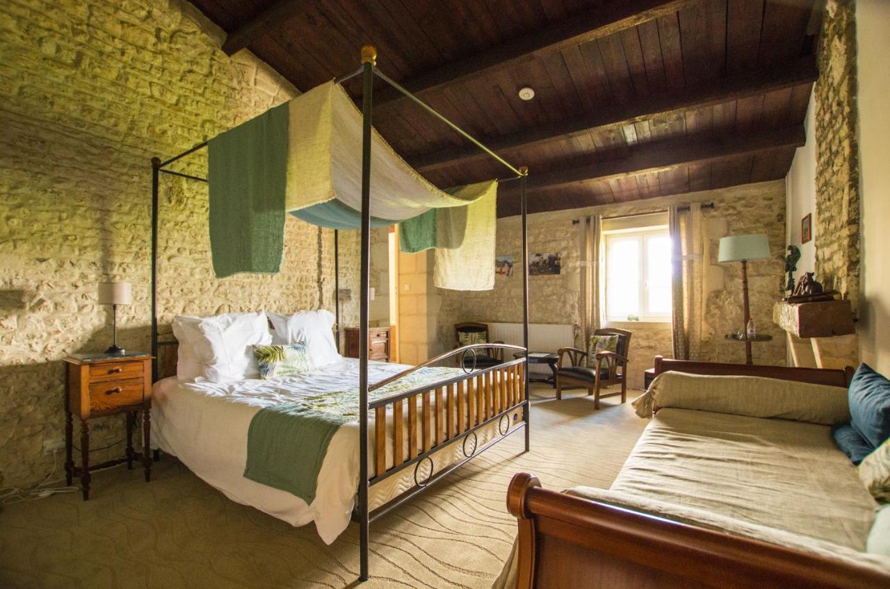 Logis Saint Leonard Bed and Breakfast Dompierre-sur-Mer Exteriör bild