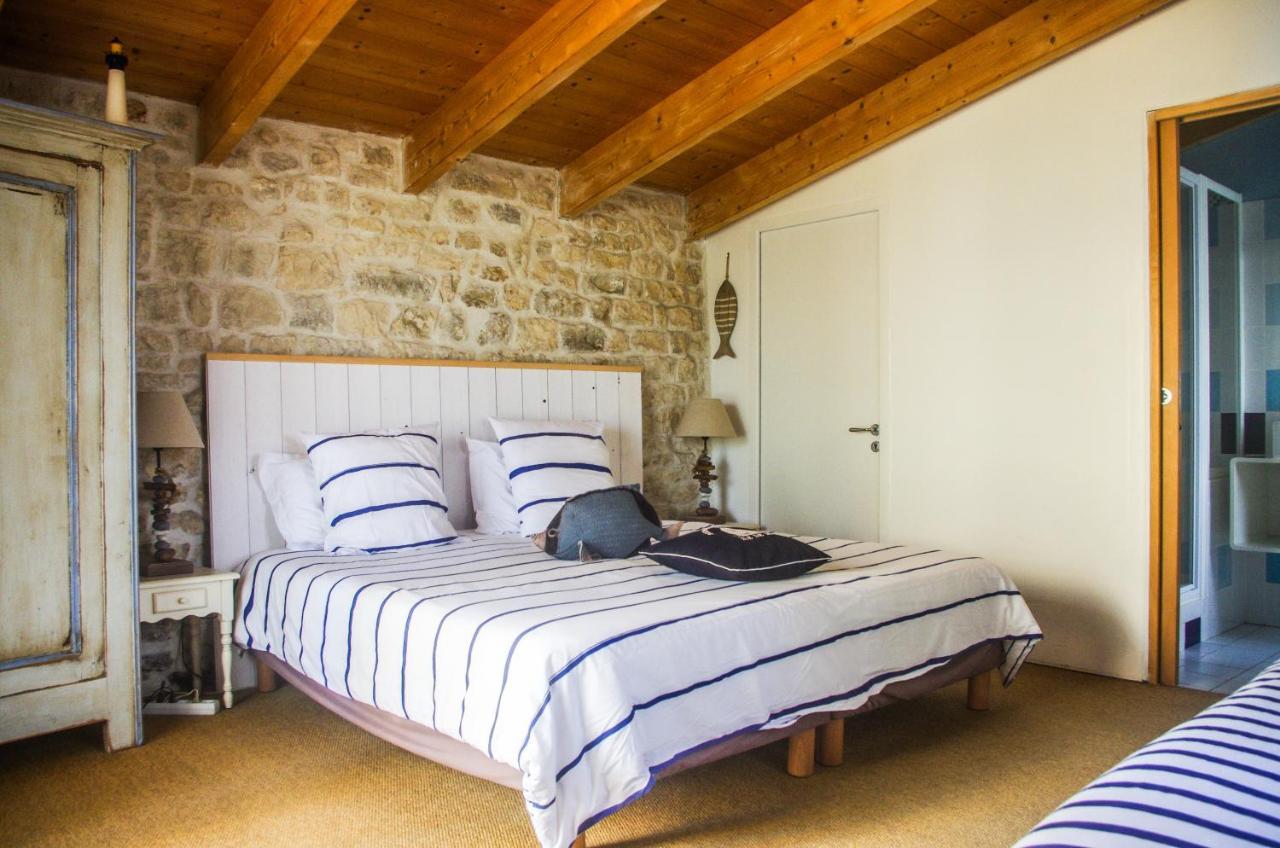 Logis Saint Leonard Bed and Breakfast Dompierre-sur-Mer Exteriör bild