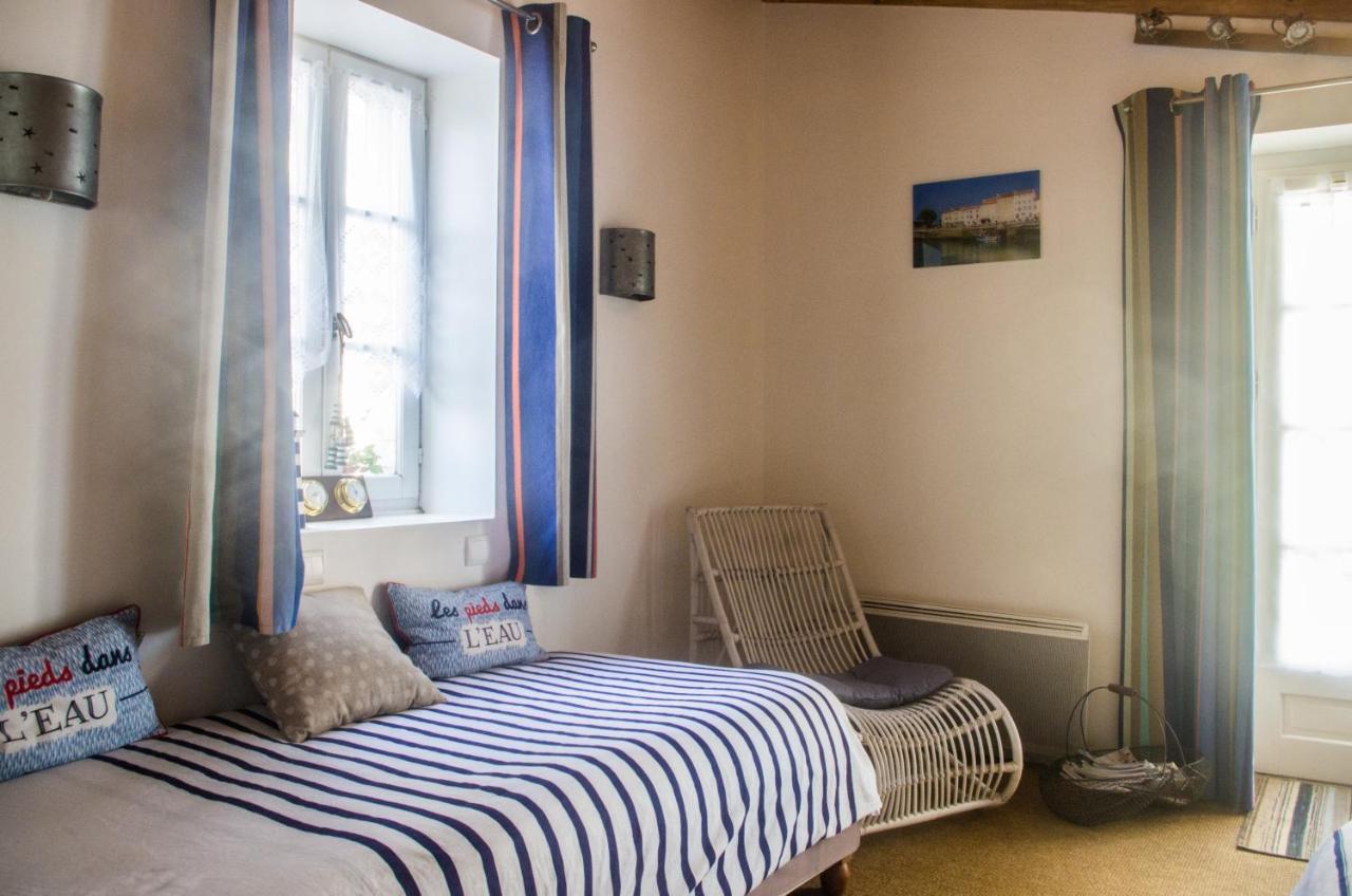Logis Saint Leonard Bed and Breakfast Dompierre-sur-Mer Exteriör bild