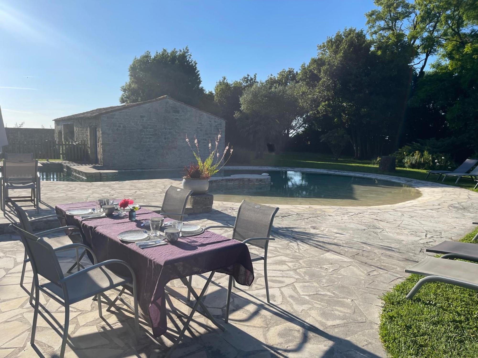 Logis Saint Leonard Bed and Breakfast Dompierre-sur-Mer Exteriör bild