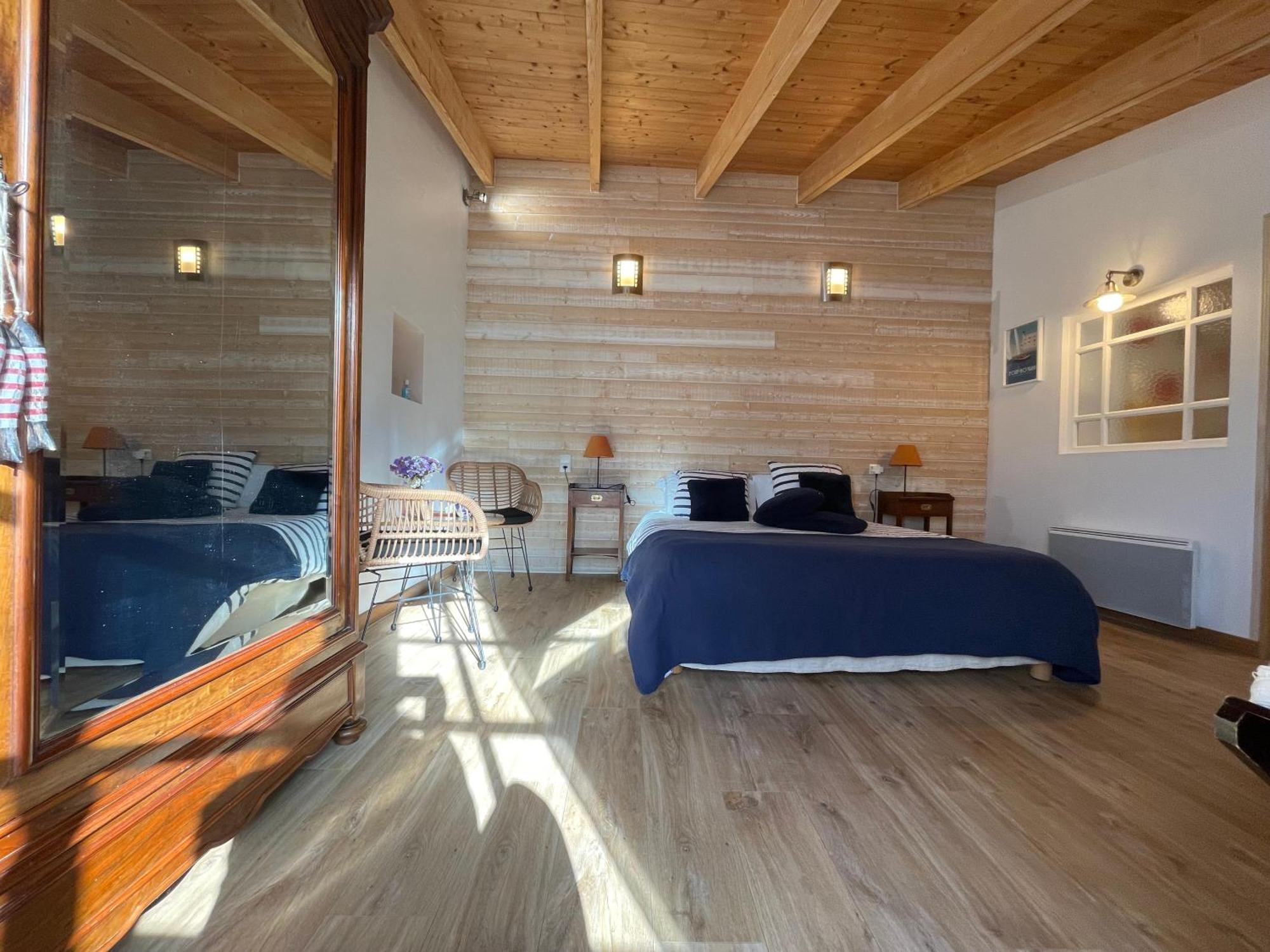 Logis Saint Leonard Bed and Breakfast Dompierre-sur-Mer Exteriör bild